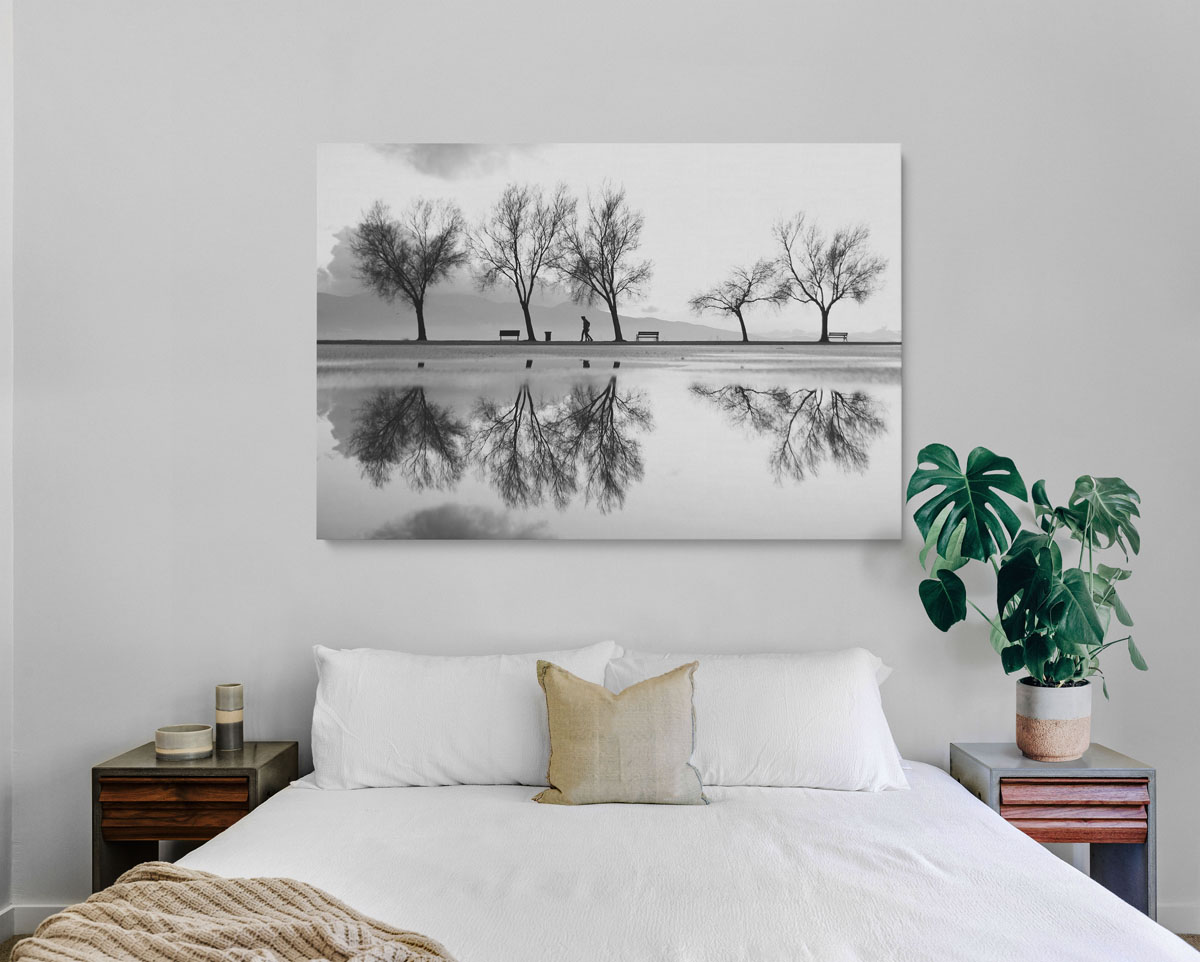 karaÿapyakadan-bir-yansapma-taulu_1_850431_4 KarAYApyaka'dan Bir YansApma-taulu jossa pari penkkiä vierekkäin pellolla.